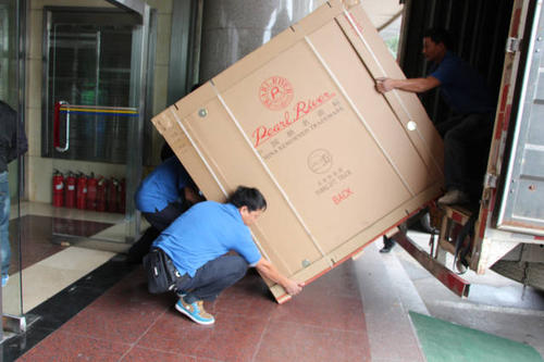 弋江钢琴贵重工艺品无忧运